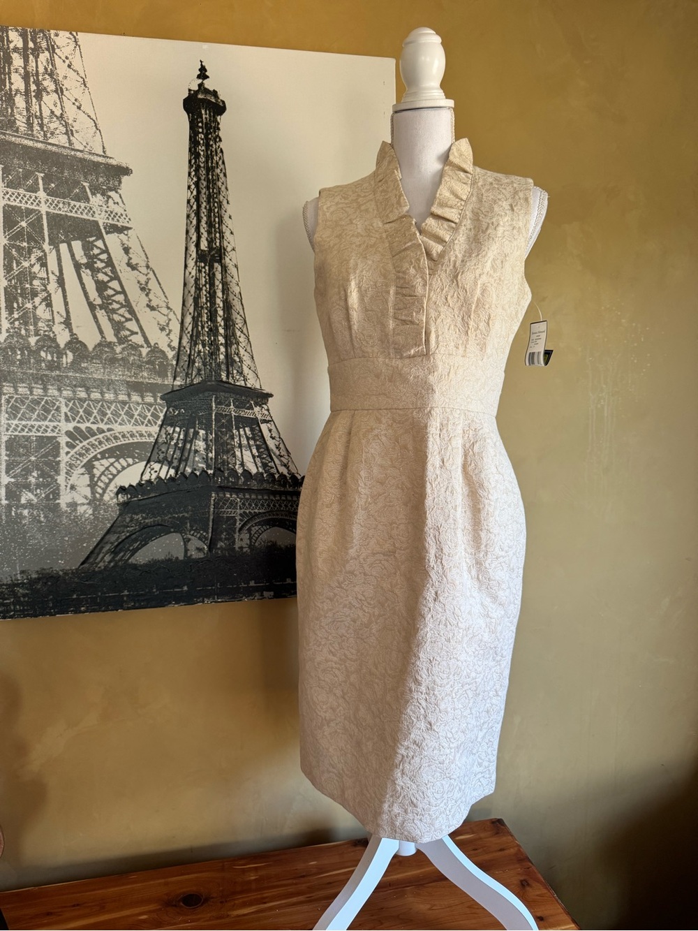 Jessica Howard Cream Ruffle V-Neck Midi Sheath Dress New with Tags